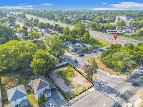 5475 Drummond Rd, Niagara Falls, ON, L2G4L2 | Card Image