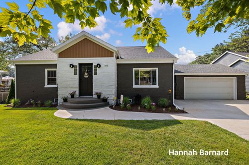 304 Dewitt Ln, Spring Lake, MI, 49456-1925 | Card Image