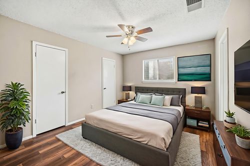 b-5200 Nuckols Crossing Rd, Austin, TX, 78744-3874 | Card Image