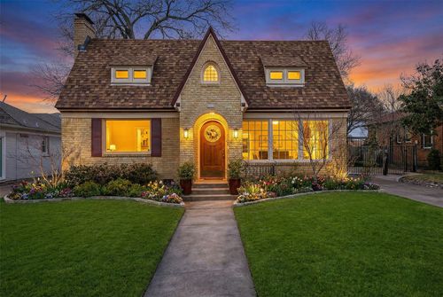 5623 Mccommas Blvd, Dallas, TX, 75206-5635 | Card Image