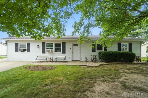 328 Woodsview Dr, Jeffersonville, OH, 43128-1112 | Card Image