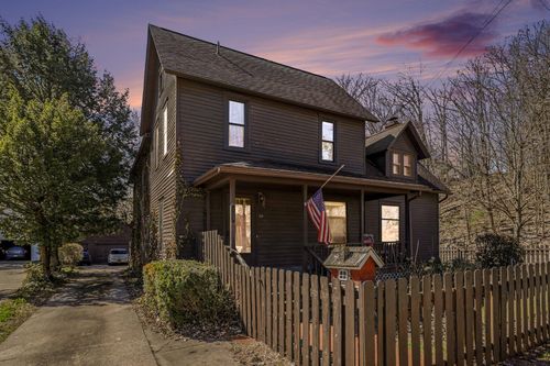 123 Delano St, Allegan, MI, 49010-1010 | Card Image