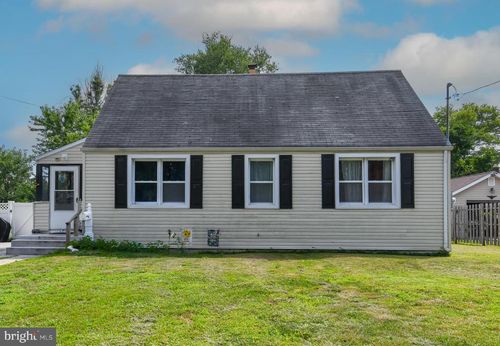 414 Springfield Ave, PENNS GROVE, NJ, 08069-2901 | Card Image