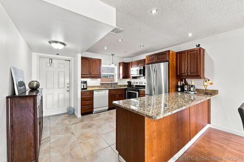 805 W Oakland Park Blvd, Wilton Manors, FL, 33311-1785 | Card Image