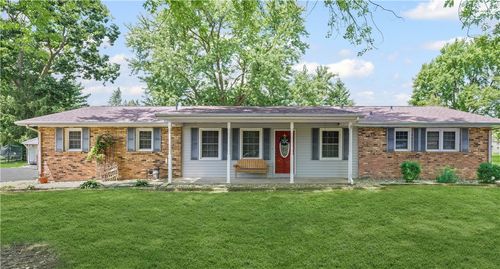 615 S Oakwood St, Oakwood, IL, 61858-9571 | Card Image