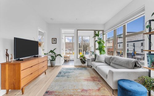 304-205 E 10th Ave, Vancouver, BC, V5T4V6 | Card Image