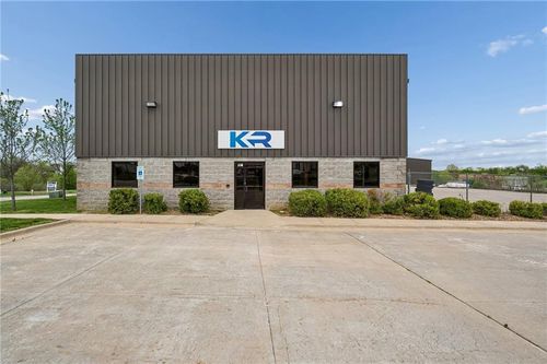 990 Premier Dr, Kearney, MO, 64060-7975 | Card Image