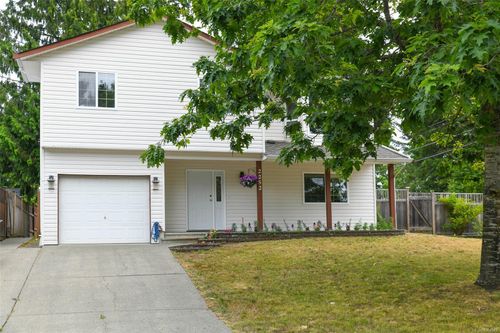 2252 Walbran Dr, Courtenay, BC, V9N9E4 | Card Image