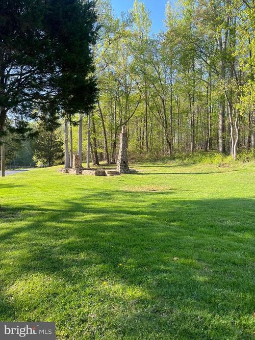 1292 Shady Beach Rd, ELKTON, MD, 21921-7418 | Card Image