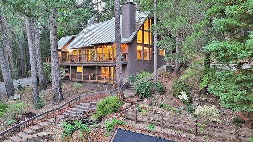 525 Ingalls Ln, Wilderville, OR, 97543-9002 | Card Image