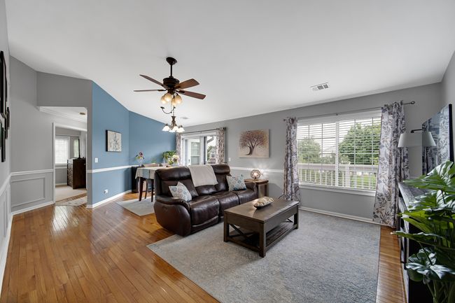 UNIT-2 - 201 Charleston Ct, Condo with 2 bedrooms, 2 bathrooms and 1 parking in Schaumburg IL | Image 6