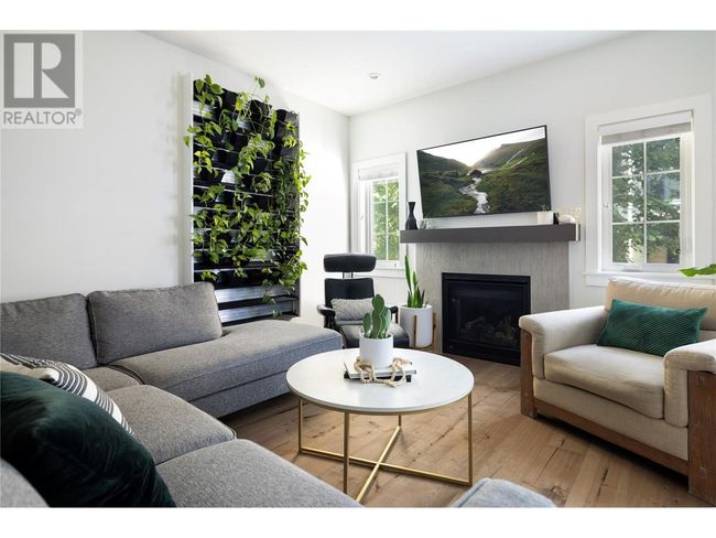16 - 644 Lequime Rd, Townhouse with 4 bedrooms, 4 bathrooms and 2 parking in Kelowna BC | Image 6