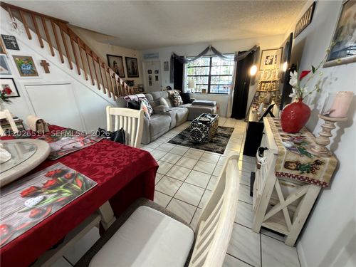 10428 Nw 3rd St, Pembroke Pines, FL, 33026-5952 | Card Image