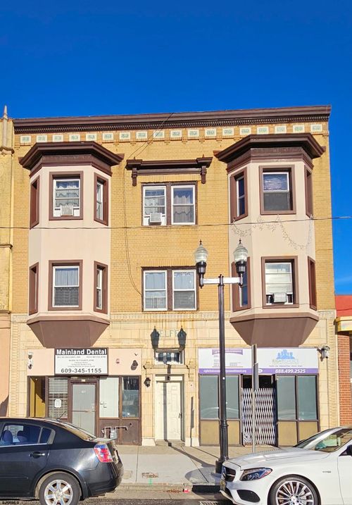 919 Atlantic Ave, Atlantic City, NJ, 08401-7400 | Card Image