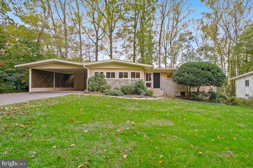 9012 Honeybee Ln, BETHESDA, MD, 20817-6927 | Card Image