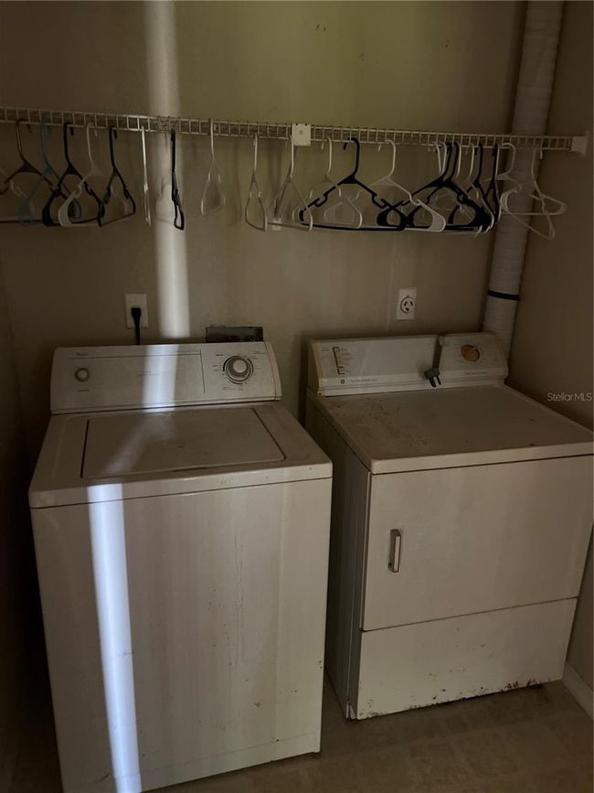 Washer Dryer closet | Image 8