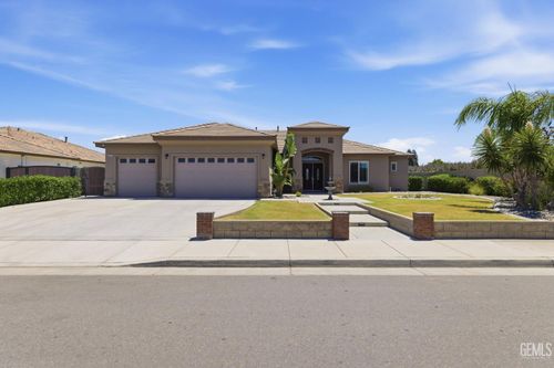 8823 Cripple Creek Ave, Bakersfield, CA, 93312-6295 | Card Image