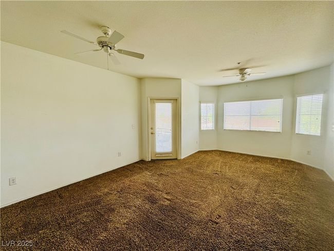 UNIT-1325 - 833 Aspen Peak Loop, Condo with 2 bedrooms, 2 bathrooms and null parking in Henderson NV | Image 19