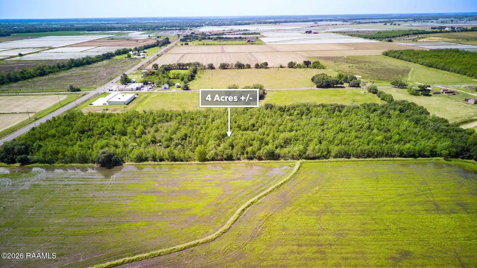 Land in Crowley