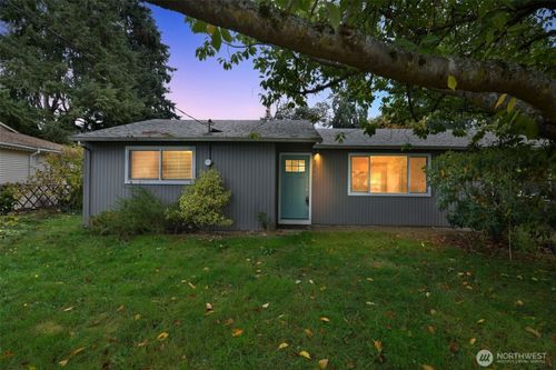 30548 5th Ave Sw, Federal Way, WA, 98023-3914 | Card Image