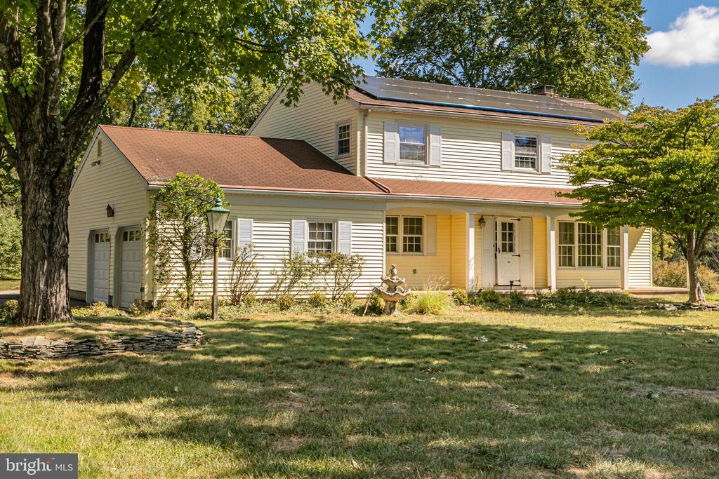 Ellis Dr, Belle Mead, NJ 08502