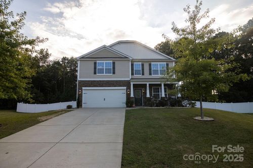 440 Wheat Field Dr, Mount Holly, NC, 28120-8801 | Card Image