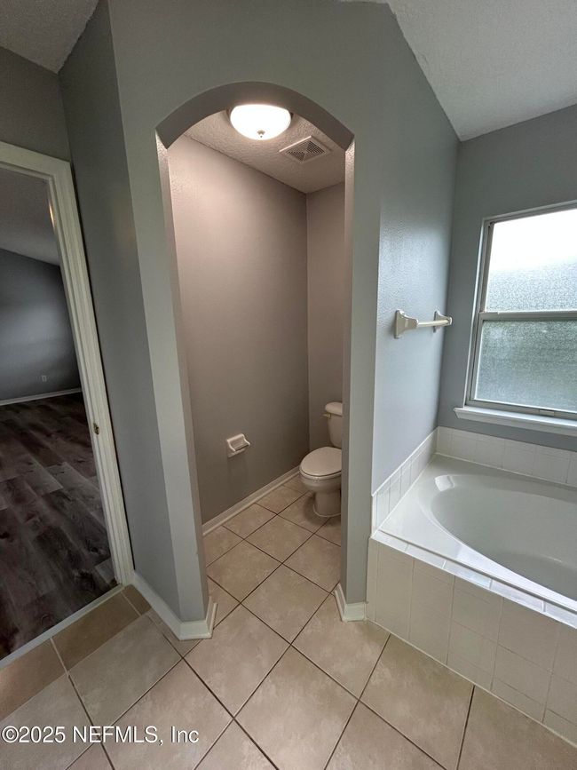 10258 Meadow Pointe Dr, House other with 4 bedrooms, 3 bathrooms and null parking in JACKSONVILLE FL | Image 20