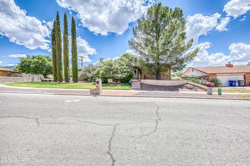 6772 Villa Hermosa Dr, El Paso, TX, 79912-1747 | Card Image