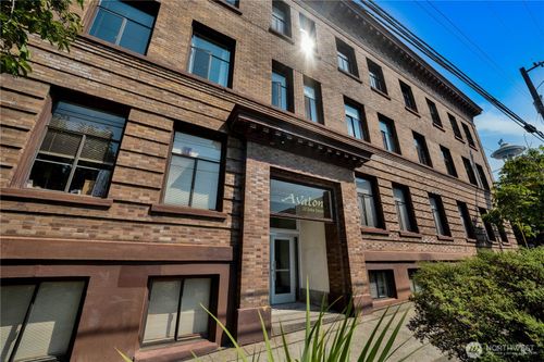 5-22 John St, Seattle, WA, 98109-4917 | Card Image