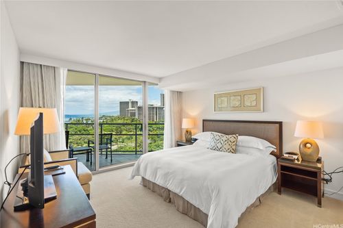 1115-223 Saratoga Rd, Honolulu, HI, 96815-1942 | Card Image