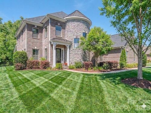 121 Enclave Blvd, Matthews, NC, 28104-0035 | Card Image