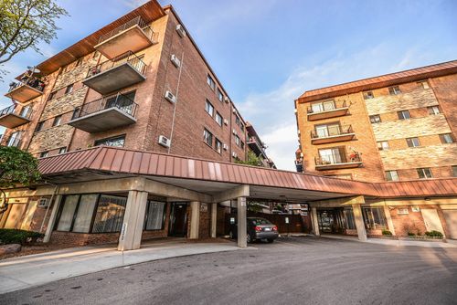 403c-2333 N Neva Ave, Chicago, IL, 60707-2849 | Card Image