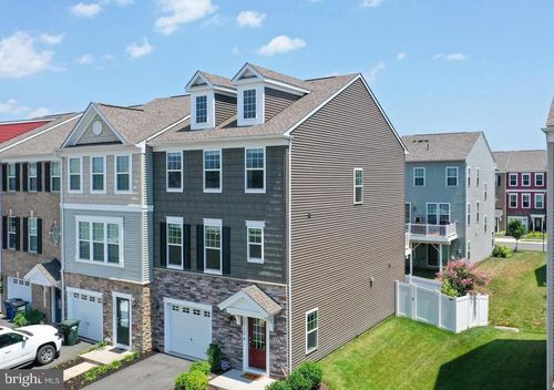 10739 Caledonia Meadow Dr, MANASSAS, VA, 20112-5894 | Card Image