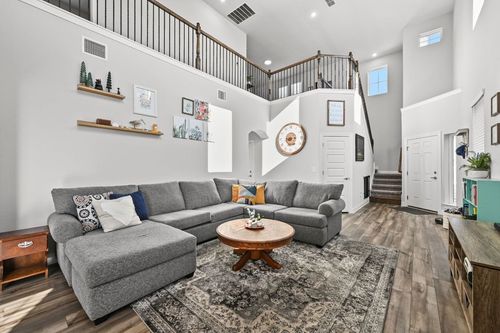 6514 Marsh Ln, Buda, TX, 78610-4563 | Card Image