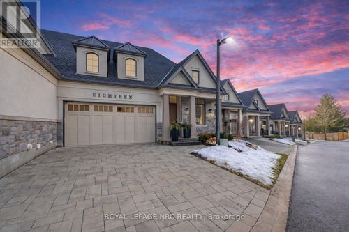 18-190 Canboro Road, Pelham (Fonthill), ON, L0S1E0 | Card Image