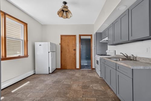 4-25 West 15th St, Bayonne, NJ, 07002 | Card Image