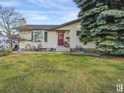 5311 42 St, House other with 4 bedrooms, 3 bathrooms and null parking in Beaumont AB | Image 1