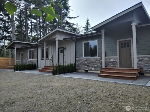 565 Sunset Ave Ne, Ocean Shores, WA, 98569-9444 | Card Image