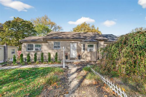 469 Hillside Rd, Monroe, NY, 10950-4802 | Card Image