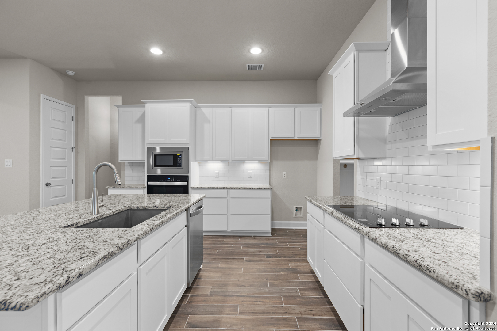 Low Meadow Dr, Universal City, TX 78148