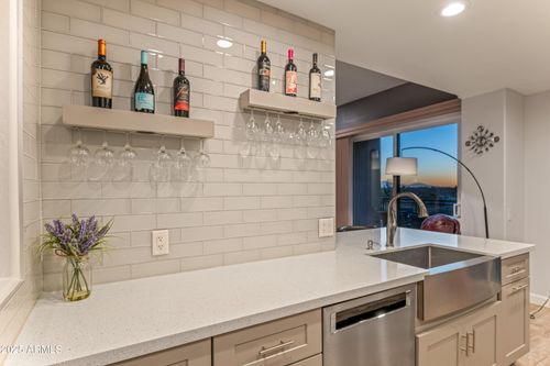 401-2302 N Central Ave, Phoenix, AZ, 85004-1316 | Card Image