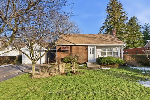 1509 Haist St, Fonthill, ON, L3E0J8 | Card Image