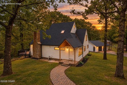 18576 Hereford Rd, Neosho, MO, 64850-7422 | Card Image