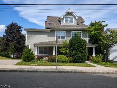 2-178 E Lindsley Rd, Cedar Grove, NJ, 07009-1137 | Card Image