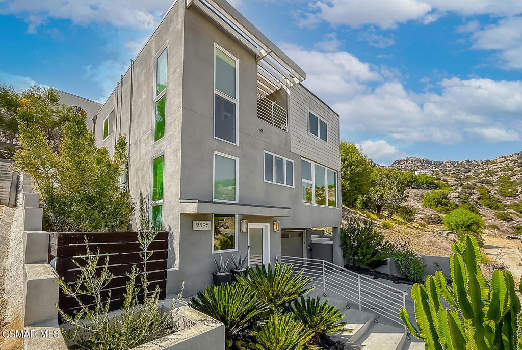 Residential in Chatsworth 3