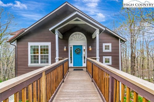 1066 Charter Hills Rd, Beech Mountain, NC, 28604-8048 | Card Image