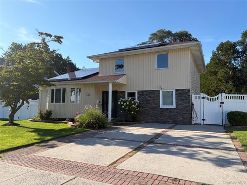 12 Palo Alto Dr, Plainview, NY, 11803-5832 | Card Image