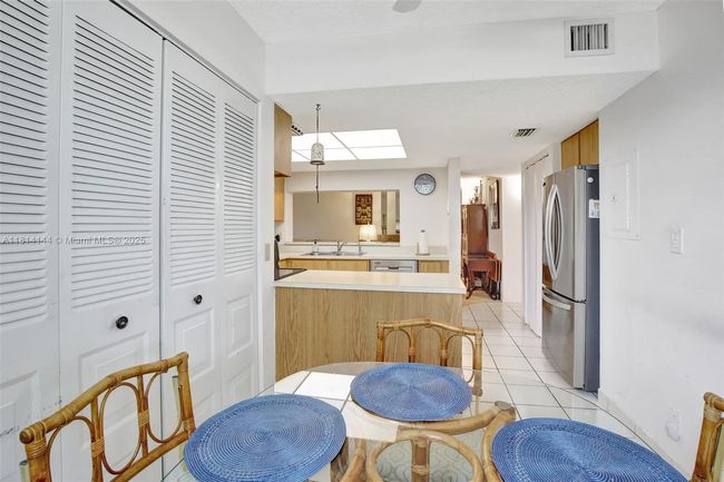 APT-101 - 9510 Seagrape Dr, Condo with 3 bedrooms, 2 bathrooms and null parking in Davie FL | Image 16