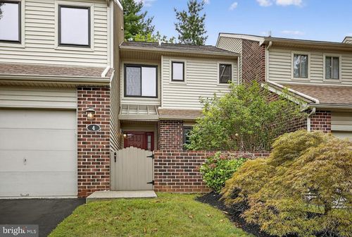 4 Stirling Ct, Chesterbrook, PA, 19087-5703 | Card Image