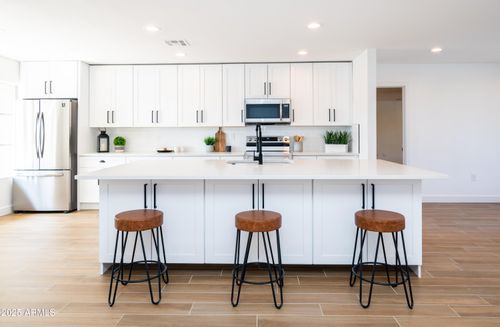 14044 N Cameo Dr, Sun City, AZ, 85351-2904 | Card Image